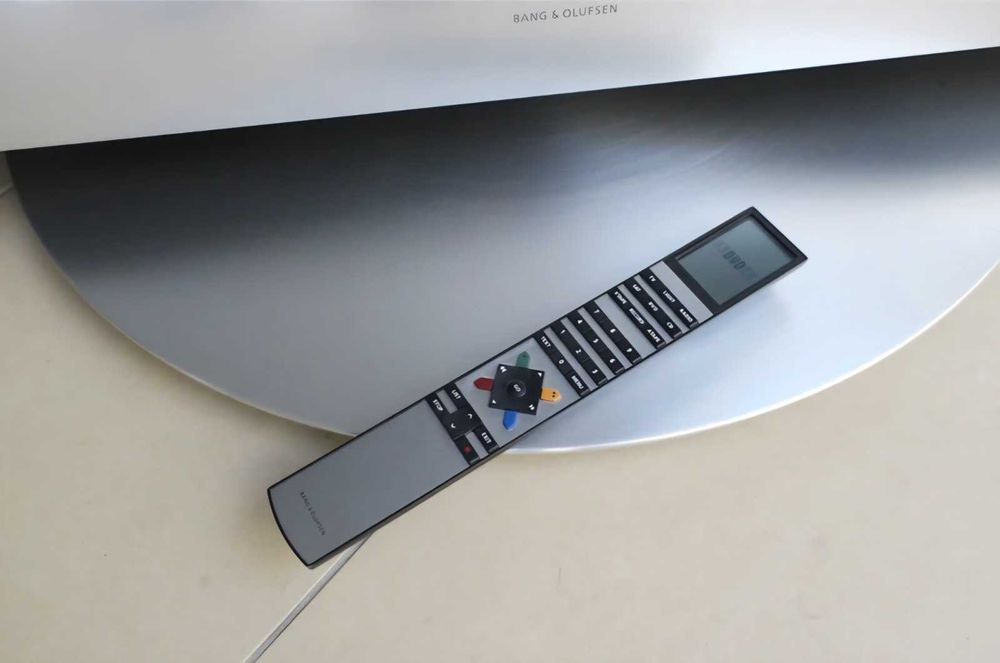 Bang & Olufsen BeoVision 9 50'' HD Plasma Smart Television-Безупречен!