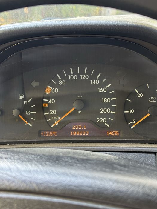 Mercedes-Benz E290 TD