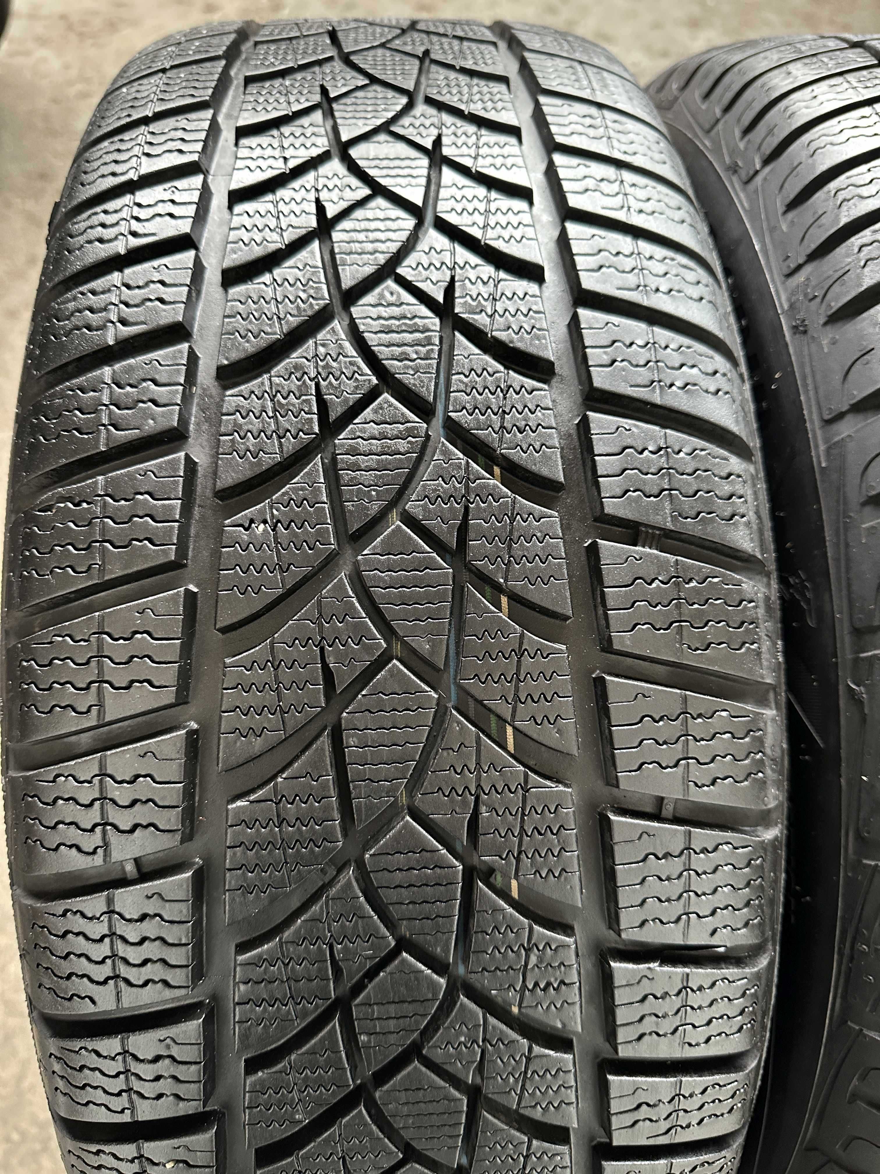SET 4 Anvelope Iarna 235/55 R18 104H GOODYEAR Ultra Grip Performance
