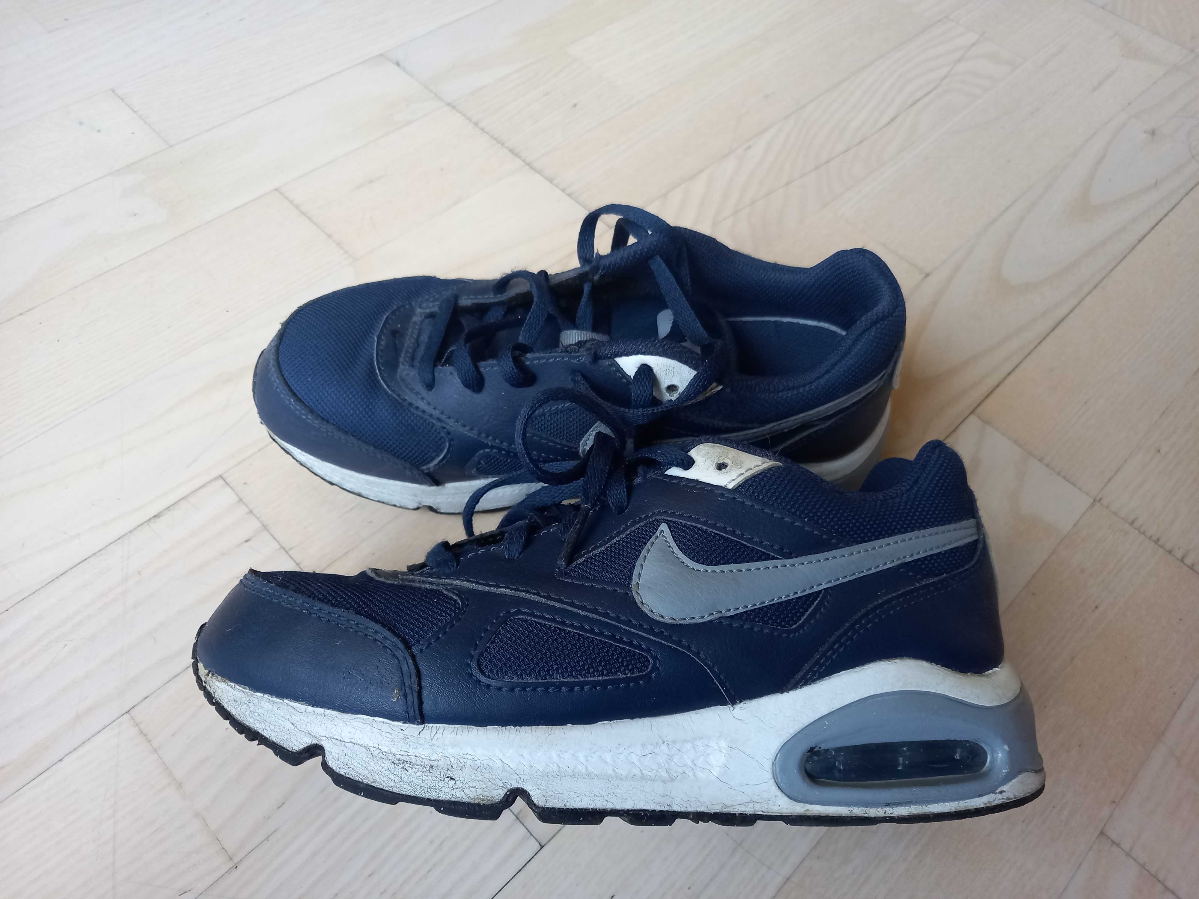 Маркови маратонки и стоножки, NIKE, размери 31,33,34,35,36, 36.5, 37.5