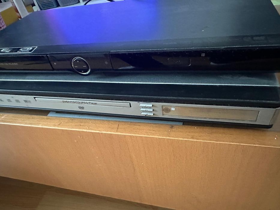Boxe DVD playere 2 bucati