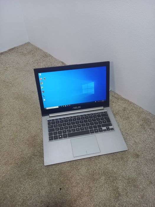 Asus i7,display 13,3 inci ,ssd