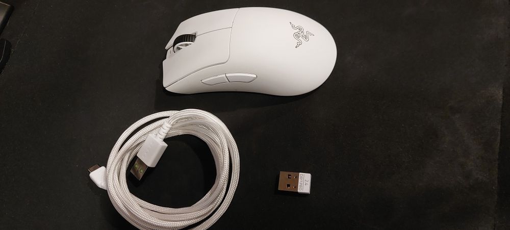 Razer Deathadder V3 Pro Hyperspeed (като нова, с гаранция)