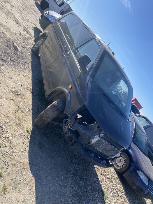 Vw t5 transporter 2.5 bnz , AXE