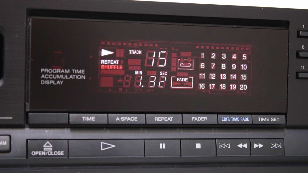 Cd player Sony CDP-M49,midi,telecomanda.