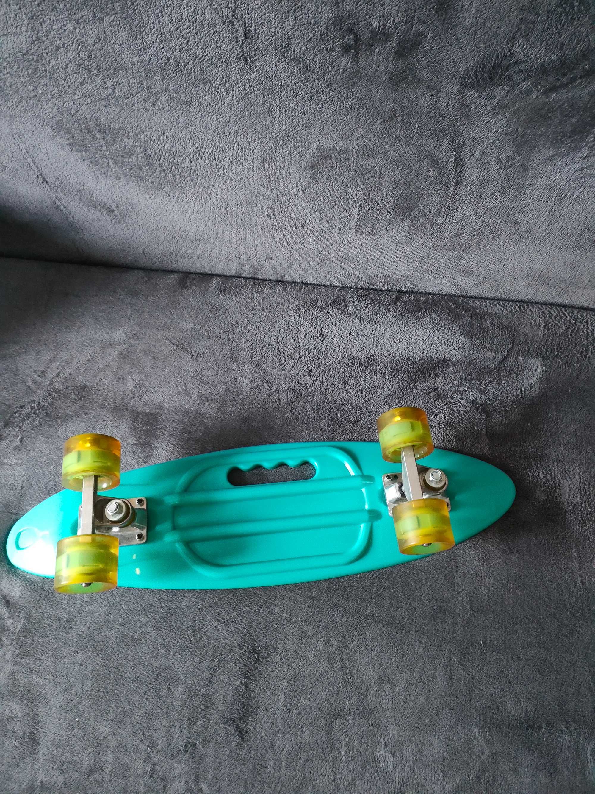 Продам новый скейтборд(Penny board на гелевой прокладке)