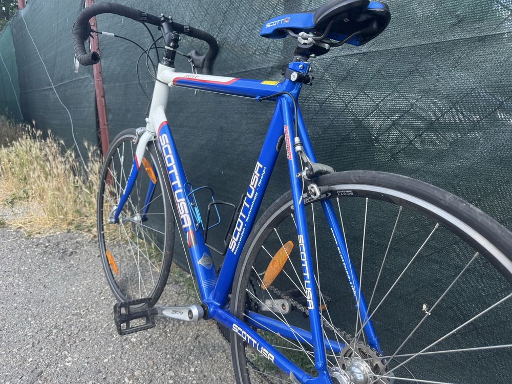 Bicicleta Cursiera SCOTT USA, foarte usoara, echipata SCHIMANO SORA