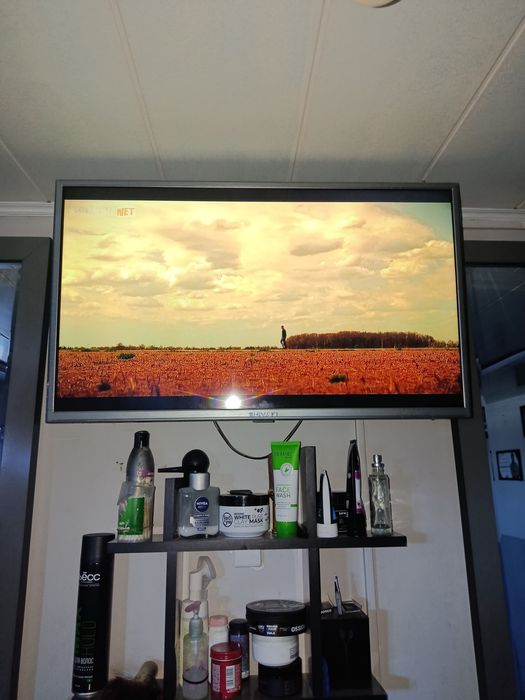 Televizor sotiladi 32 li