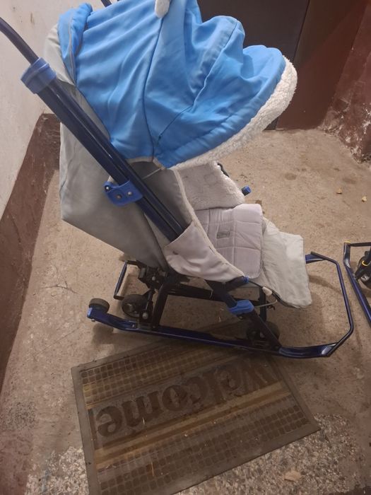 Продам санки коляску