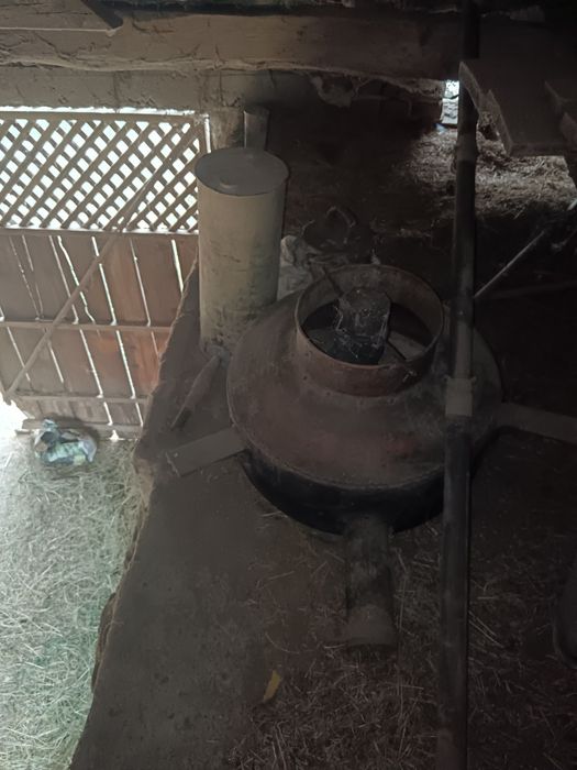 Vând căldare de tuica