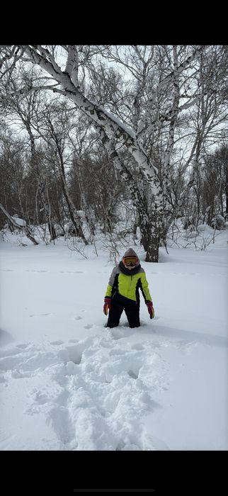 Срочно продам зимний горнолыжный костюм