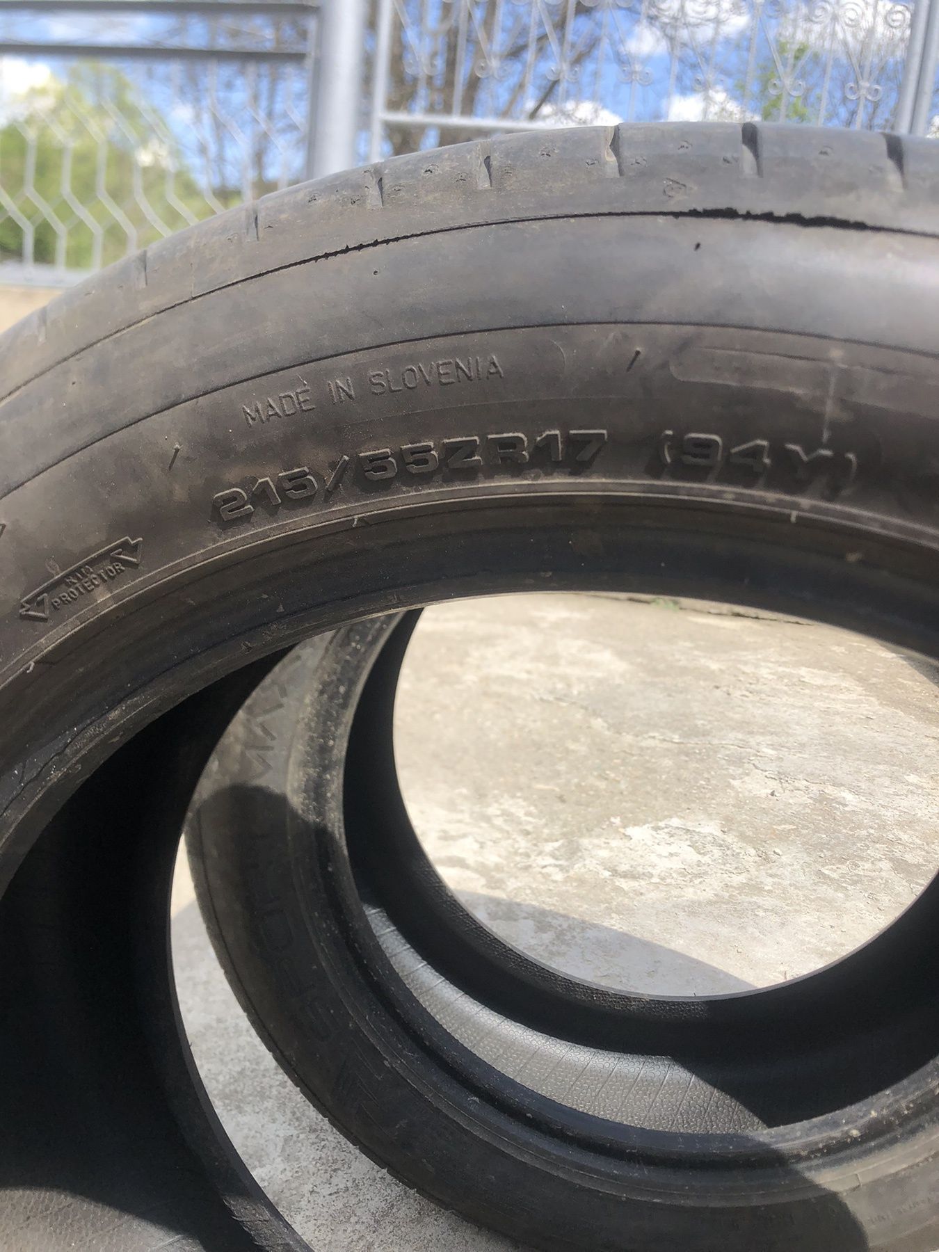 Гуми 2 бр. Dunlop 215/55/17
