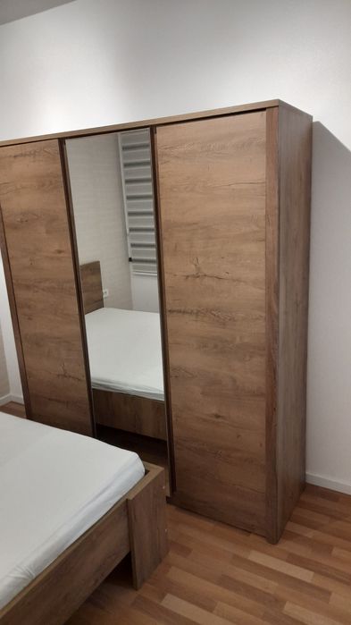 Închiriez apartament ultracentral!