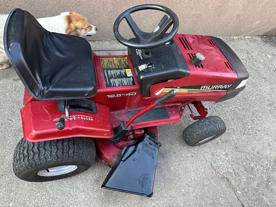 Tractor tuns iarba / gazon Murray motor Briggs & Stratton 12.5 CP