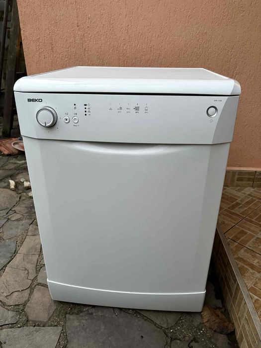 Vând maşină de spălat vase