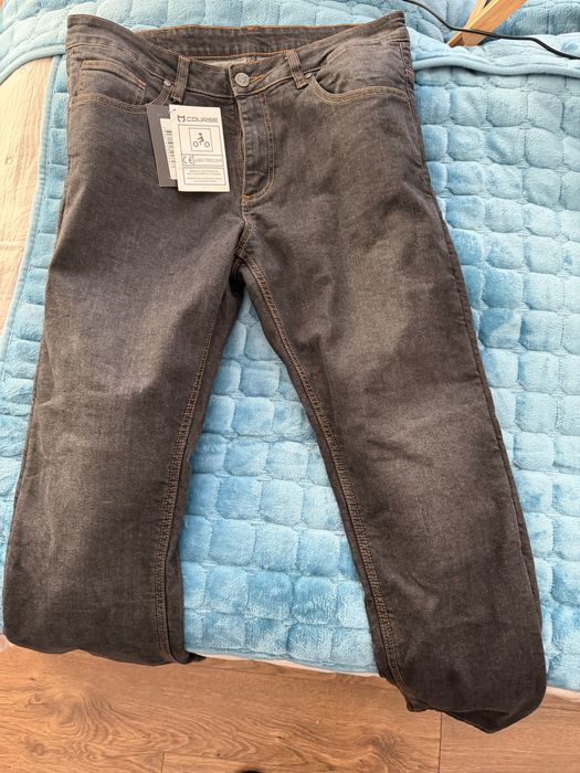 Pantaloni moto barbati