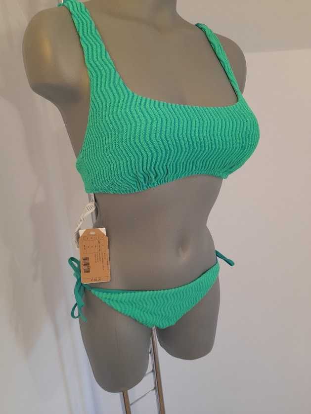 Costum de baie de la Calzedonia noua cu eticheta marime S