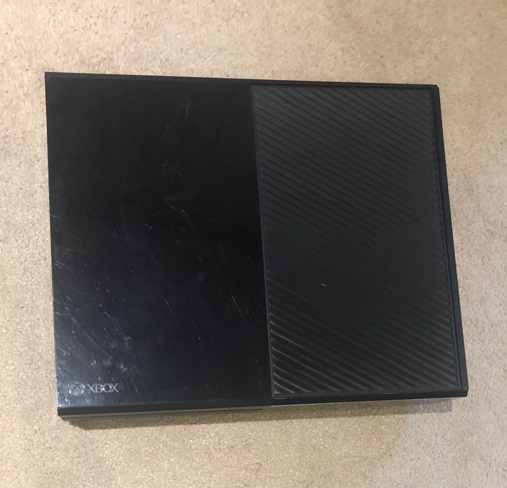 Vand / Schimb Xbox One + Controler