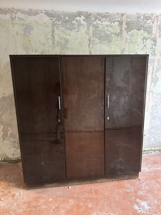 Шкаф бесплатно из массива дерева