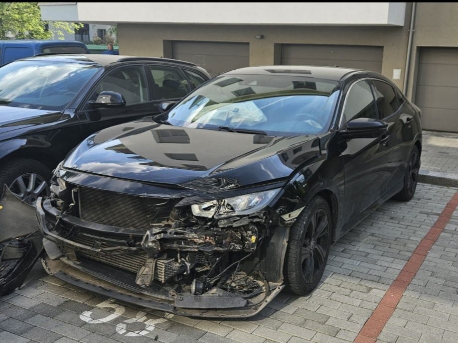 Honda Civic 2017 avariata