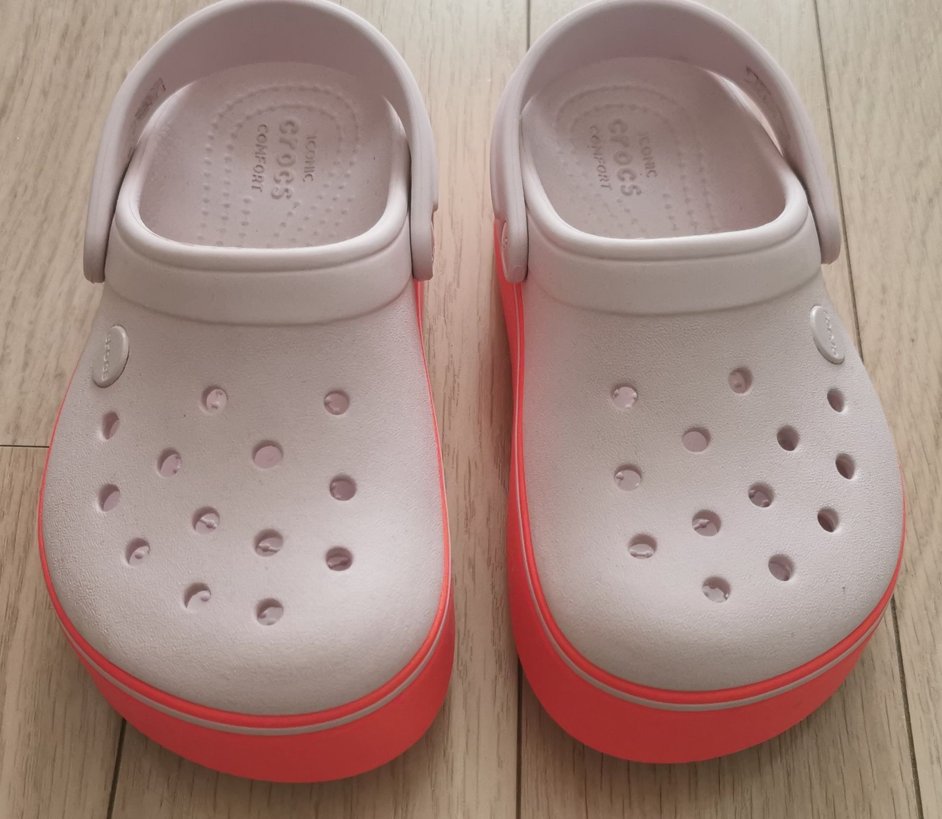 Papuci Crocs fetite