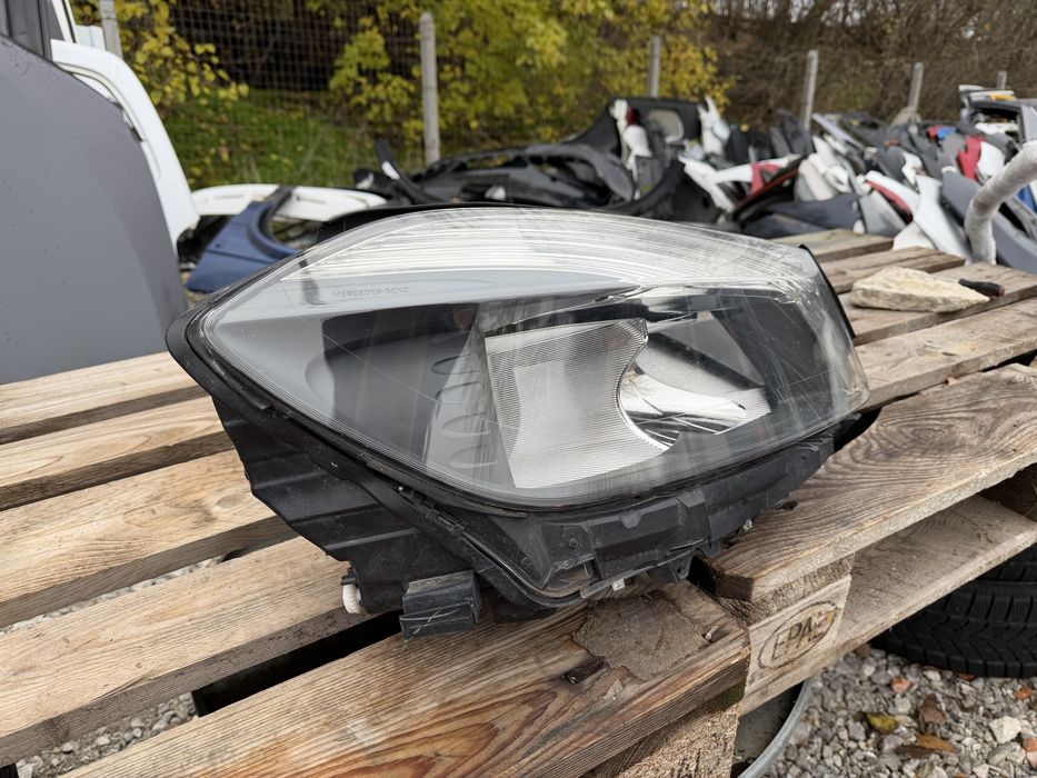 Фар Mercedes A Class W176