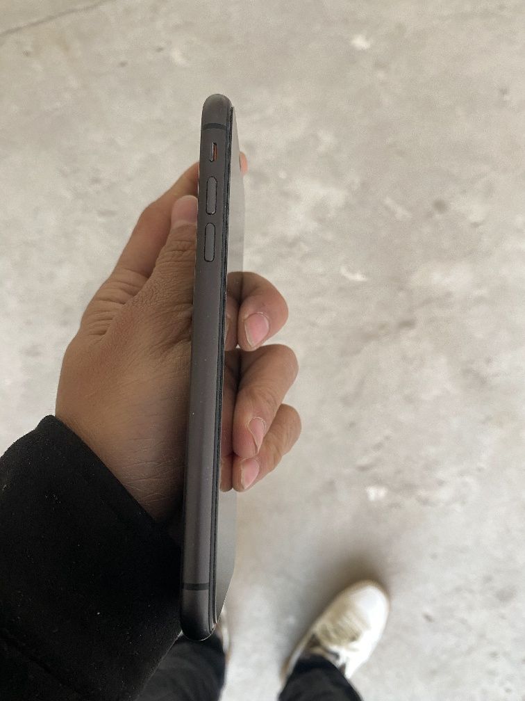 Iphone 11 sotiladi