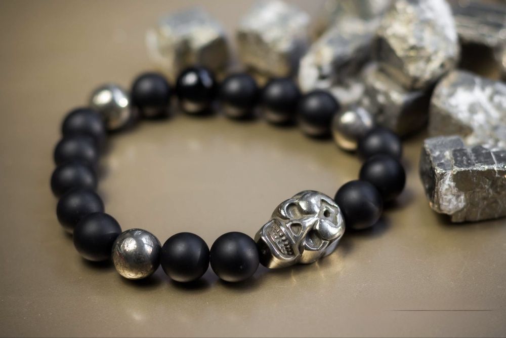 Мъжка гривна с мъниста от полускъпоценни камъни