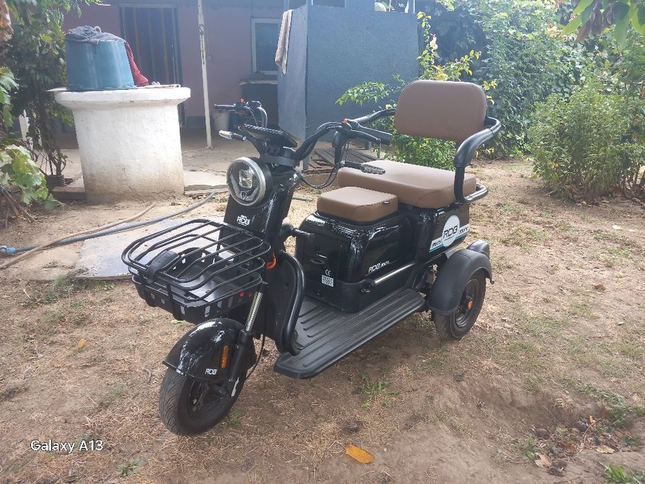Rdb mini Triciclu electric 3 locuri