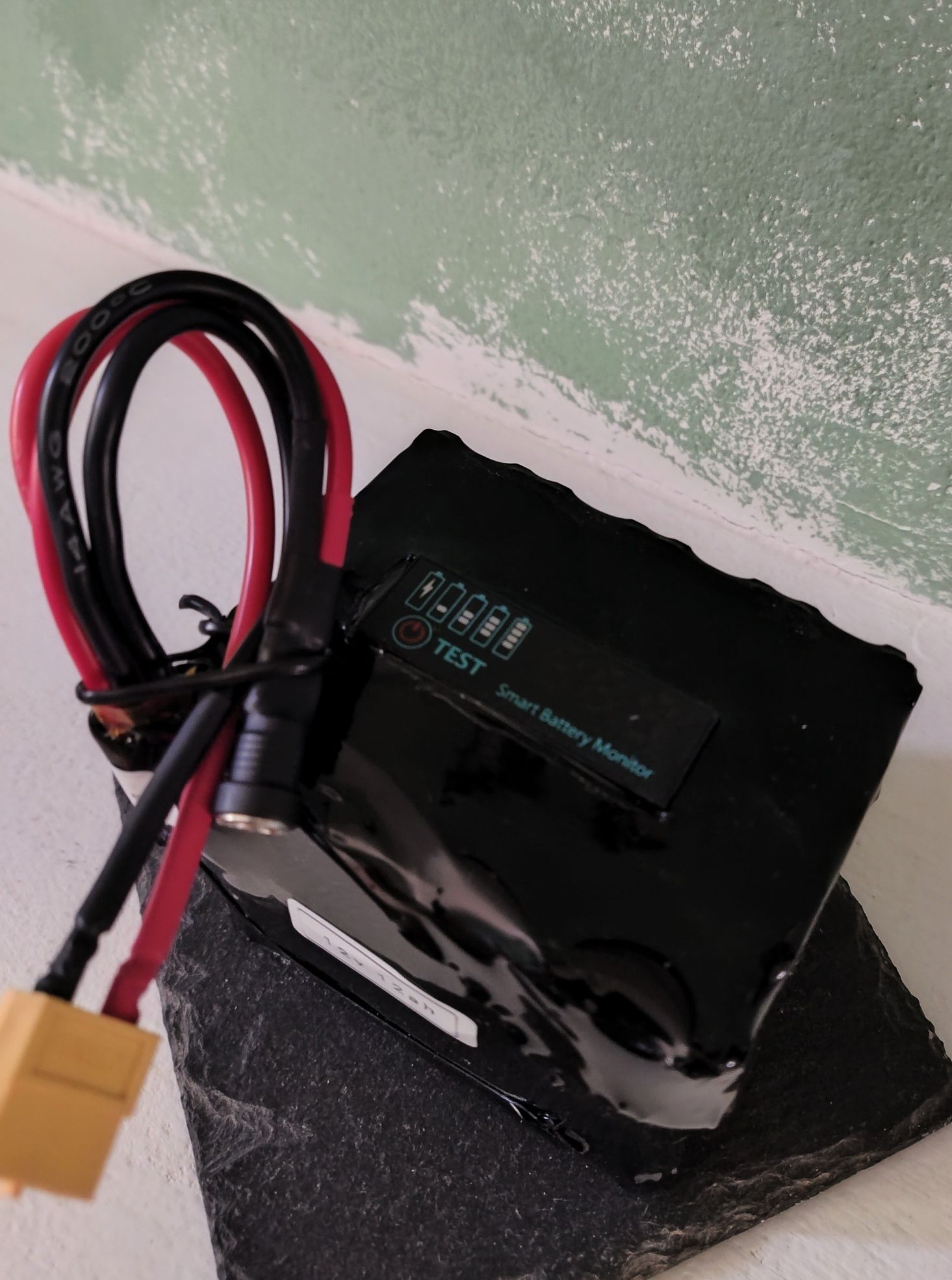 Acumulator Li-ion 12 v 12000 mAh.