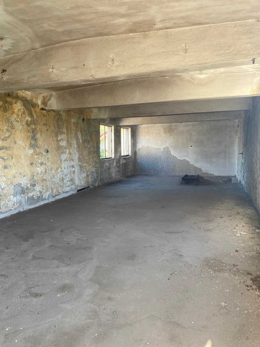 De vanzare/inchiriere Cladire P+E si teren aferent