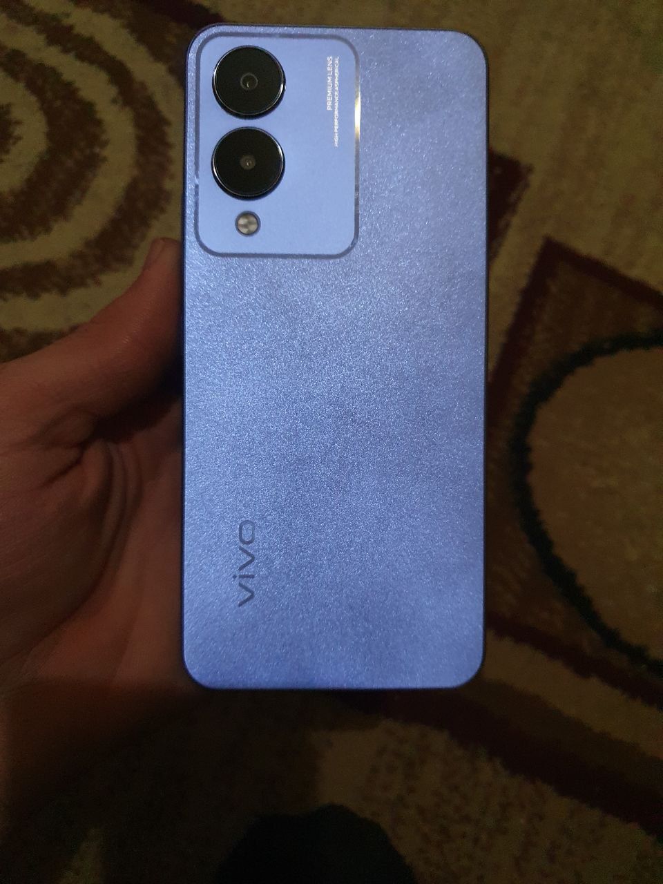 vivo Y17s  holati alo