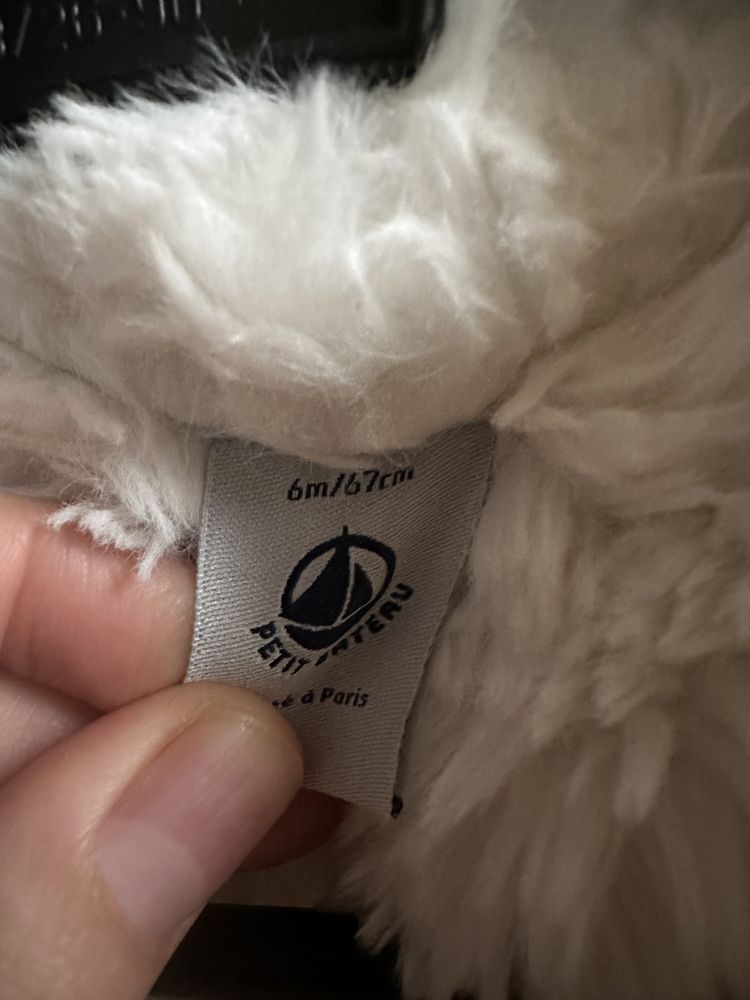 Яке на Petit Bateau за 6 м.