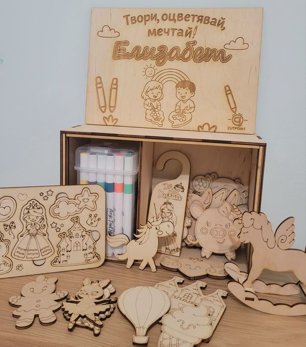 Персонализирана кутия за оцветяване + акрилни маркери – уникален подар