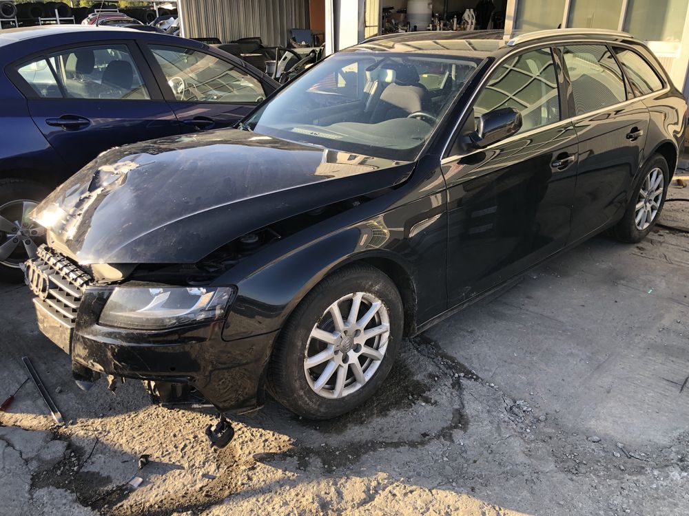 Audi A4 2010 г.ЗА ЧАСТИ