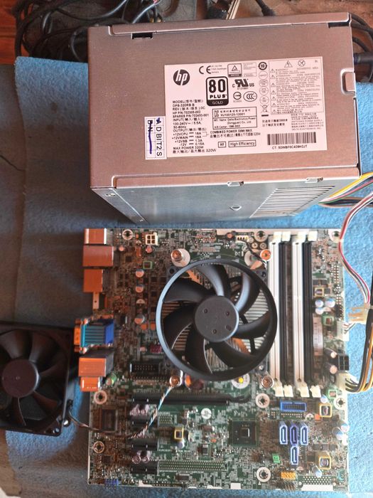 kit placa de baza PC  HP cu DDR3 , procesor I3 si sursa HP