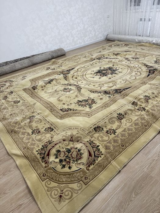 Gilam katta qalingina holi gilam ,to’qimi zich