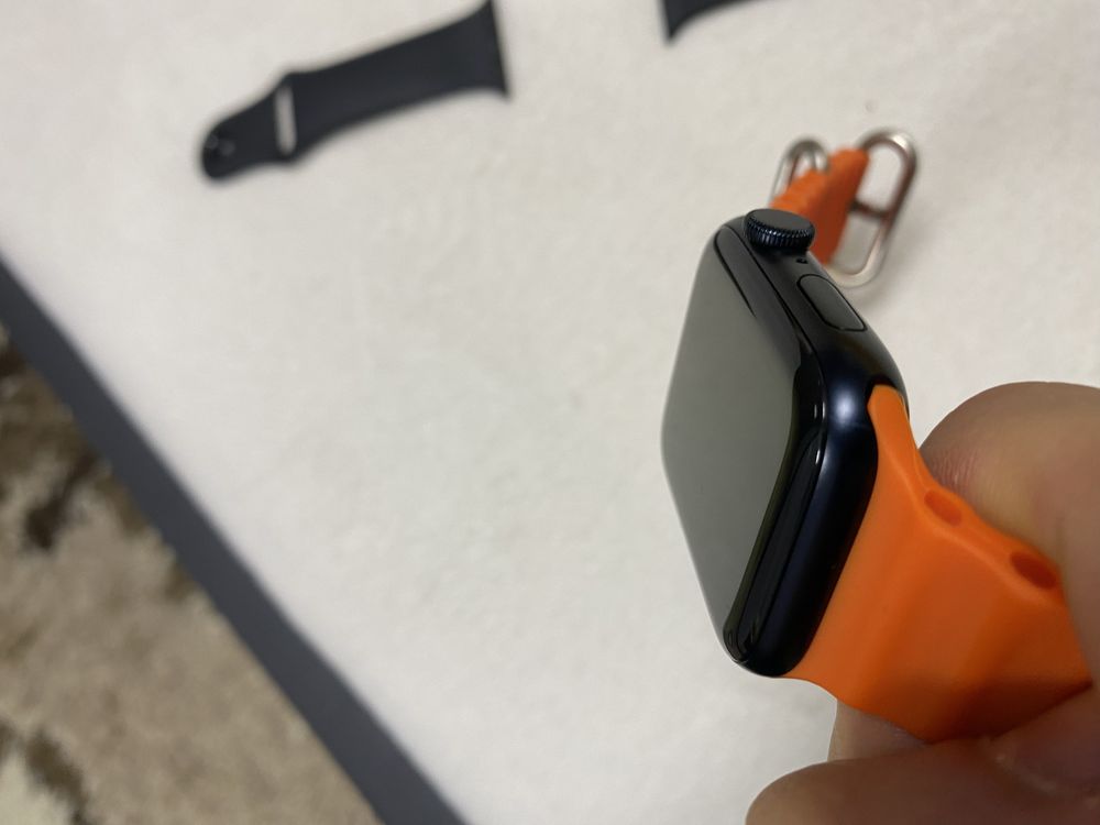 Vând Apple Watch SE 2023 44mm