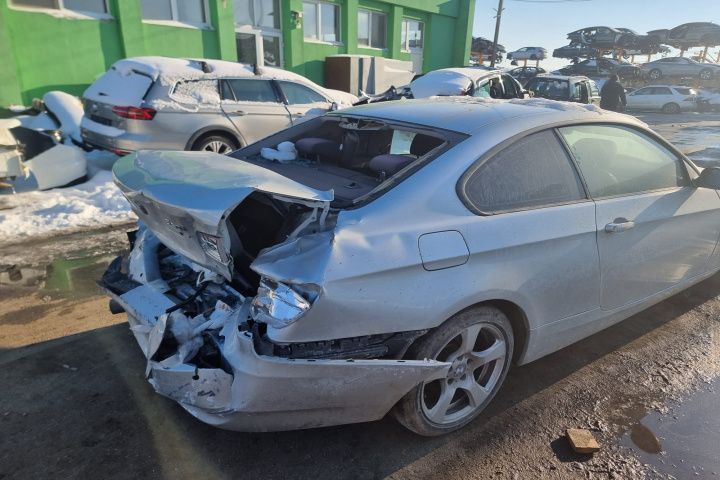 interior complet scaune fata bancheta spate ,calaret etrier brat fuzeta BMW seria 3 e92 coupe   motor 2.0 benzina  dezmembrez
