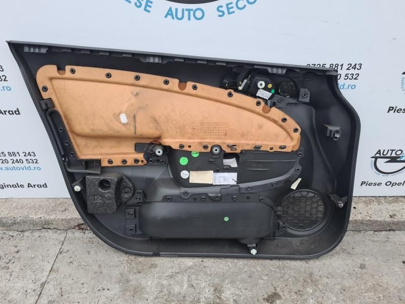 Fata usa interioara dreapta fata Opel Corsa D facelift