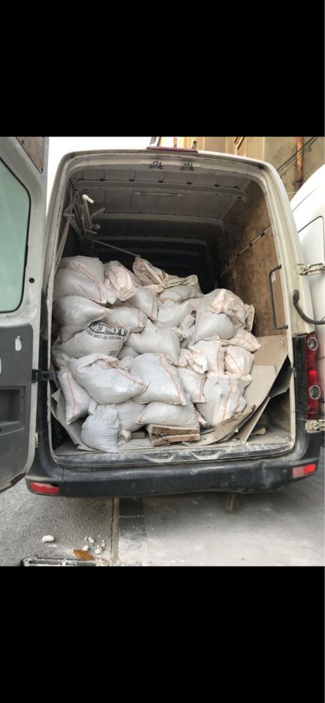 Transport moloz gunaoie debarasarii curti gradini apartamente ETC