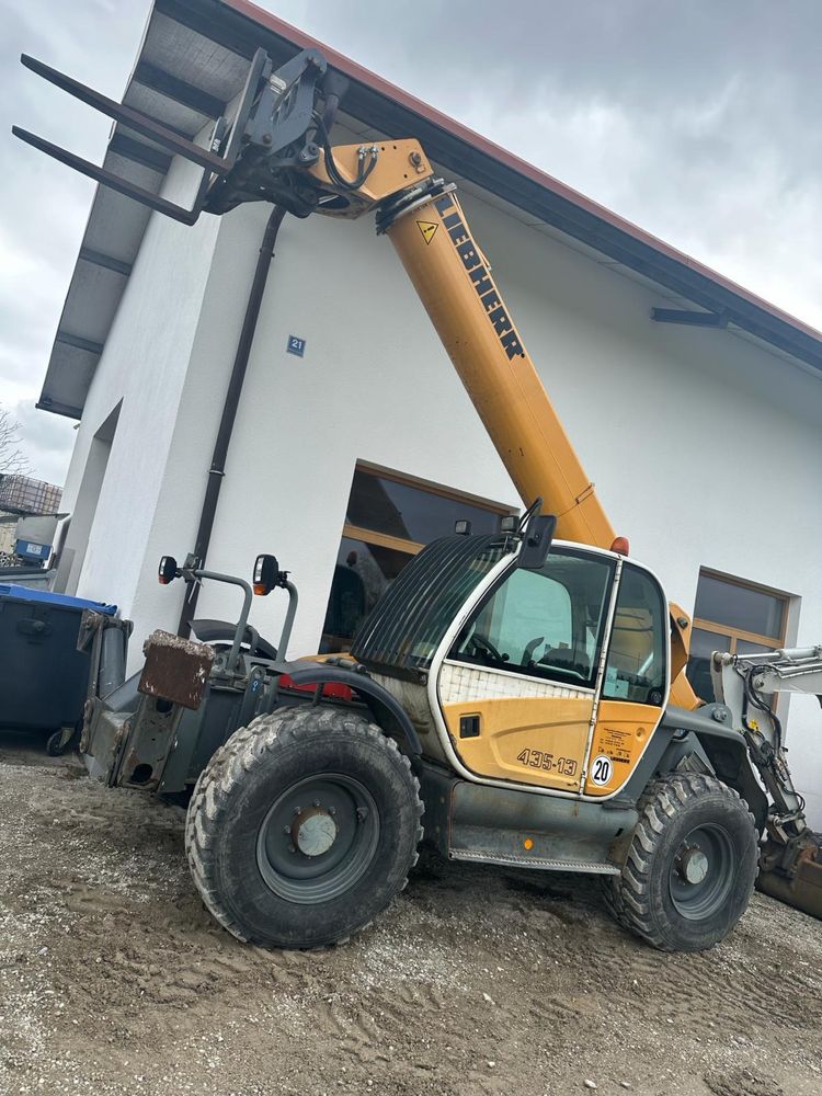 Încărcător frontal Liebherr telescopic IL.435.13 m