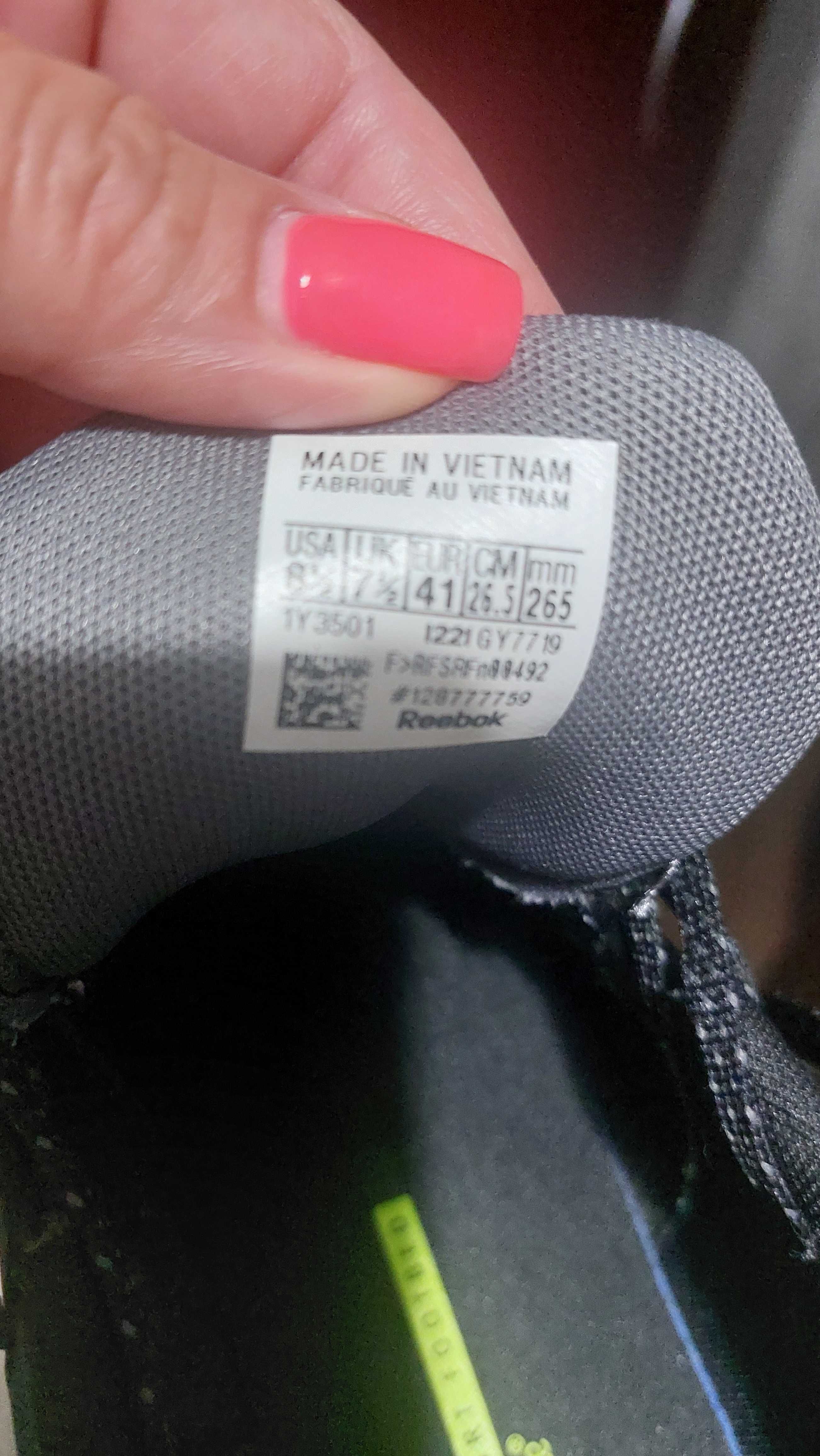 Обувки Reebok 41