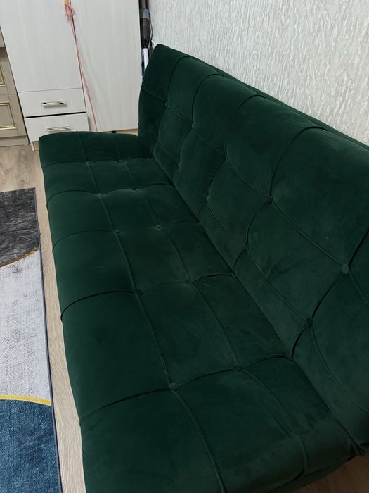 Диван в идельном состоянии почти новый.