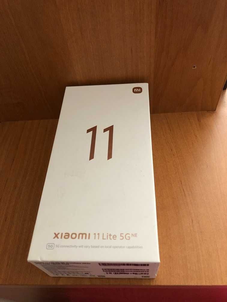 Xiaomi 11 Lite 5G NE Snowflake White 8GB RAM 128GB ROM Отличен