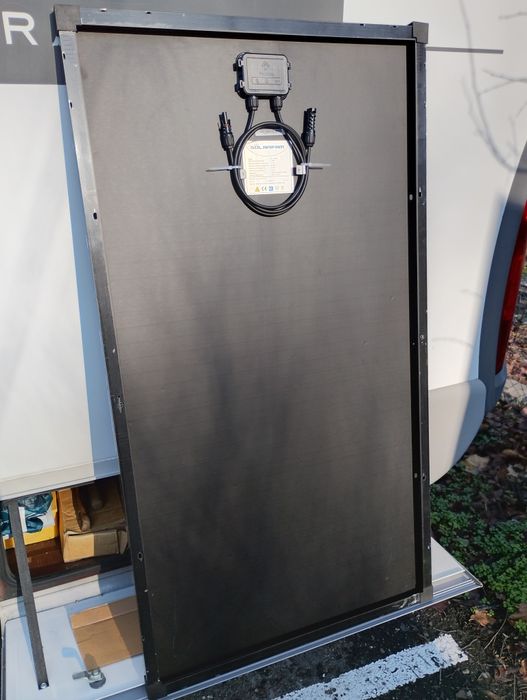 Чисто нов соларен панел