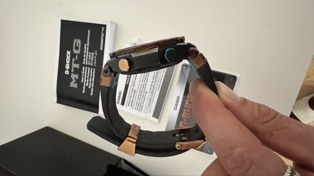 G Shock MT G b2000 schimb cu fenix 8 sapphire / tactix 8