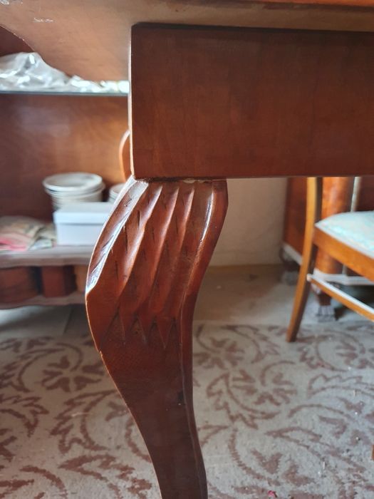 Mobila veche de vanzare