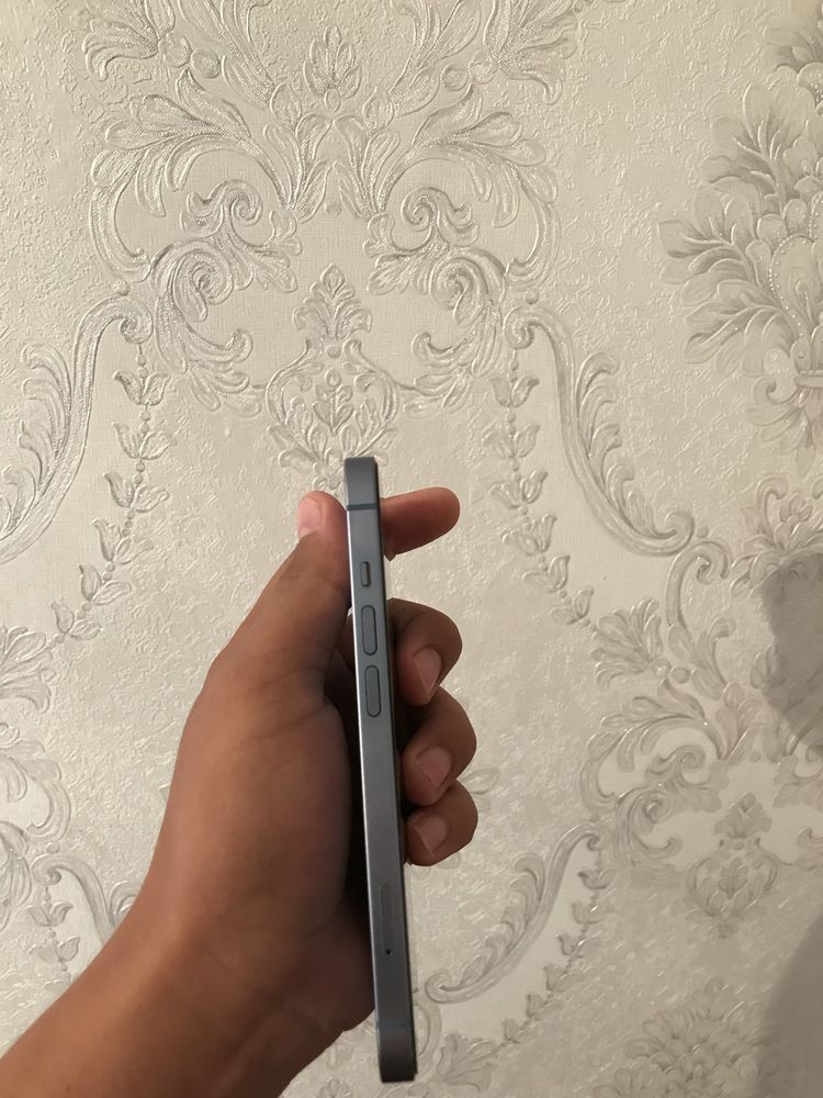 iPhone 14 в хорошем состоение
