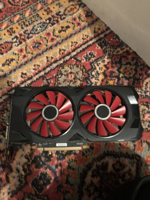 продам не рабочую видеокарту rx 560